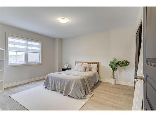 155 Lametti Drive, Fonthill, ON - Indoor Photo Showing Bedroom