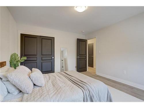 155 Lametti Drive, Fonthill, ON - Indoor Photo Showing Bedroom