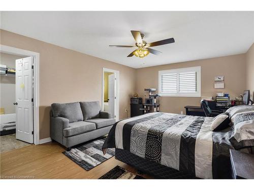 193 Tanglewood Drive, Hamilton, ON - Indoor Photo Showing Bedroom