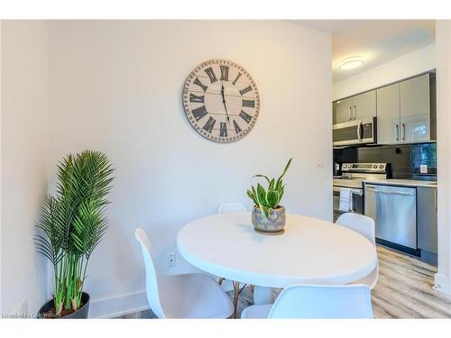 218-6065 Mcleod Road, Niagara Falls, ON - Indoor Photo Showing Dining Room