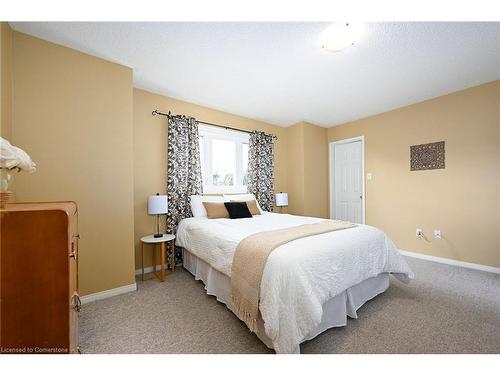 2960 Glover Lane, Burlington, ON - Indoor Photo Showing Bedroom