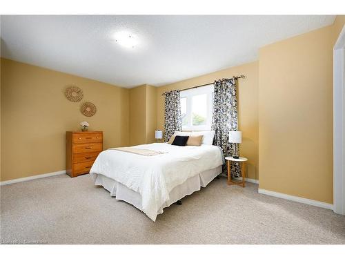 2960 Glover Lane, Burlington, ON - Indoor Photo Showing Bedroom