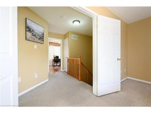 2960 Glover Lane, Burlington, ON - Indoor Photo Showing Other Room