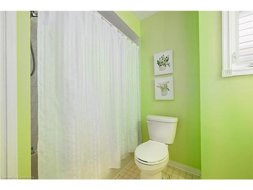 2960 Glover Lane, Burlington, ON - Indoor Photo Showing Bathroom