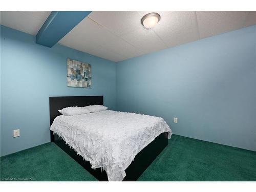 2960 Glover Lane, Burlington, ON - Indoor Photo Showing Bedroom