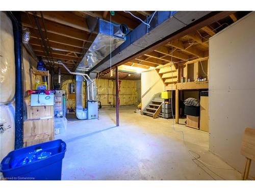 2960 Glover Lane, Burlington, ON - Indoor Photo Showing Basement