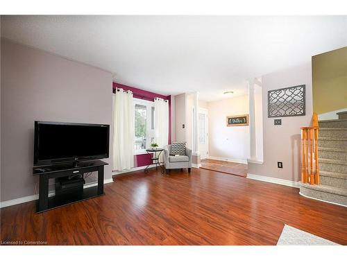 2960 Glover Lane, Burlington, ON - Indoor Photo Showing Living Room