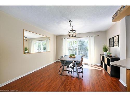 2960 Glover Lane, Burlington, ON - Indoor Photo Showing Dining Room