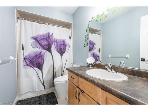 4000 Alexan Crescent, Burlington, ON - Indoor Photo Showing Bathroom