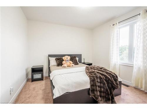 4000 Alexan Crescent, Burlington, ON - Indoor Photo Showing Bedroom