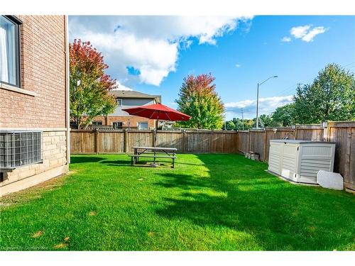 4000 Alexan Crescent, Burlington, ON - Outdoor With Backyard