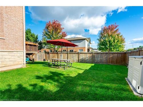 4000 Alexan Crescent, Burlington, ON - Outdoor With Backyard