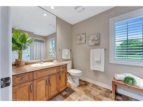 571 Haldimand Road 17, Dunnville, ON - Indoor Photo Showing Bathroom