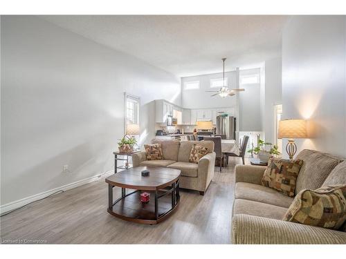 58D Harris Avenue, Brantford, ON - Indoor Photo Showing Living Room