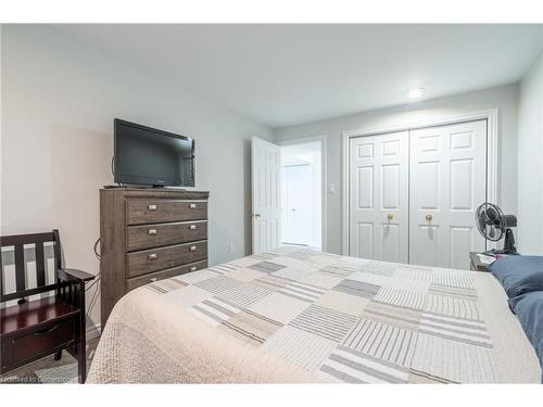 58D Harris Avenue, Brantford, ON - Indoor Photo Showing Bedroom