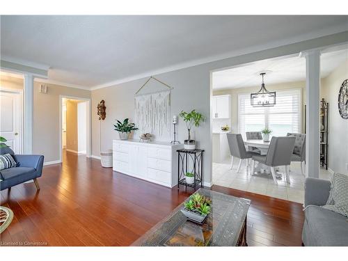 27 Warkdale Drive W, St. Catharines, ON - Indoor Photo Showing Living Room