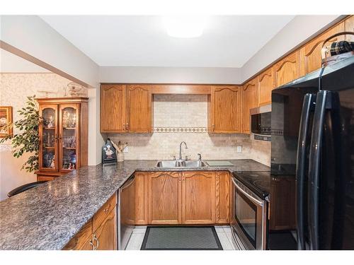 10-54 Argyle Street S, Caledonia, ON - Indoor Photo Showing Kitchen With Double Sink