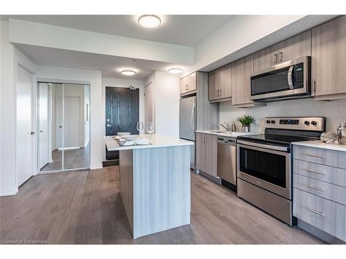 608-7711 Green Vista Gate, Niagara Falls, ON - Indoor Photo Showing Kitchen