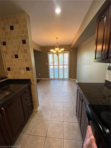 69 Cedarville Drive, Hamilton, ON - Indoor Photo Showing Kitchen