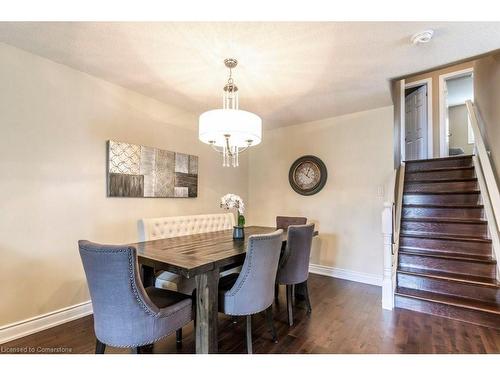 698 Acadia Drive, Hamilton, ON - Indoor Photo Showing Dining Room