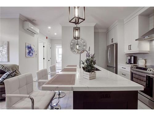 102-257 Millen Road, Stoney Creek, ON - Indoor Photo Showing Kitchen