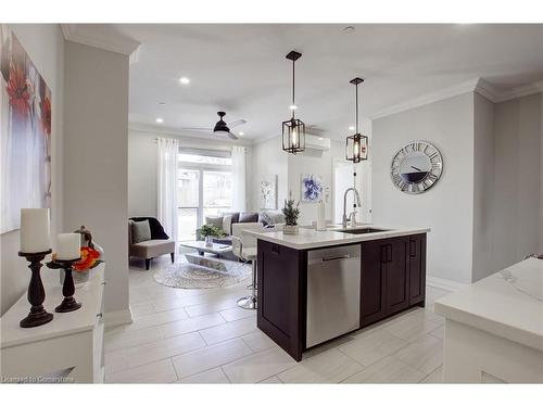 102-257 Millen Road, Stoney Creek, ON - Indoor Photo Showing Kitchen