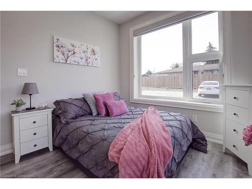 102-257 Millen Road, Stoney Creek, ON - Indoor Photo Showing Bedroom