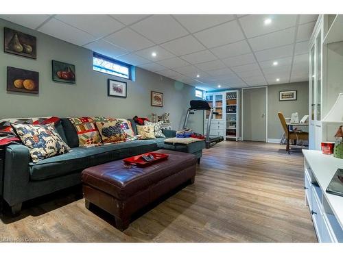 90 Robinhood Drive, Dundas, ON - Indoor Photo Showing Basement