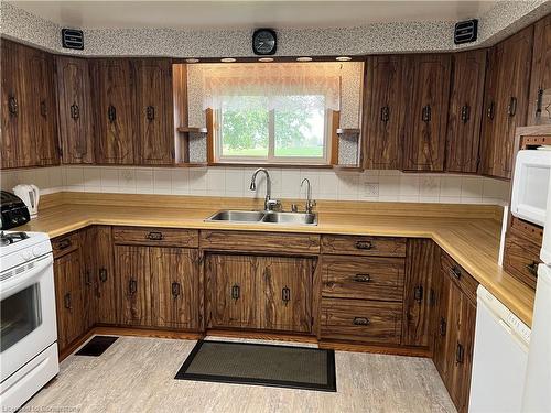 371 Brooklin Road, Haldimand, ON - Indoor Photo Showing Kitchen With Double Sink