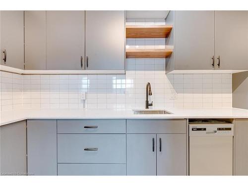 10-642 Hamilton Road, London, ON - Indoor Photo Showing Kitchen With Upgraded Kitchen