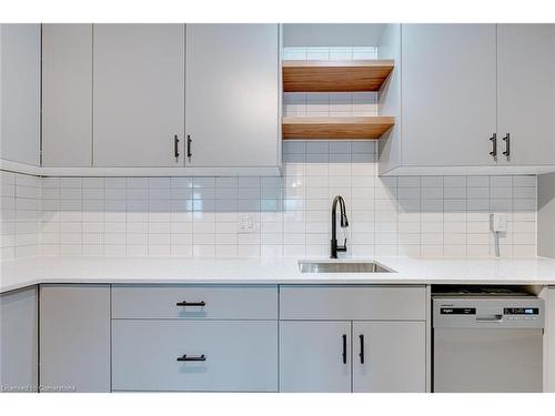 10-642 Hamilton Road, London, ON - Indoor Photo Showing Kitchen