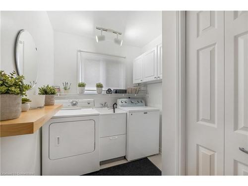 340 Southcote Road, Ancaster, ON - Indoor Photo Showing Laundry Room