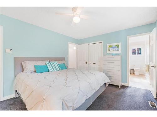 340 Southcote Road, Ancaster, ON - Indoor Photo Showing Bedroom