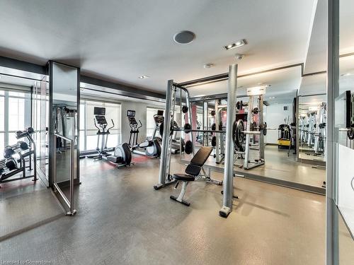 212-5 Hanna Avenue, Toronto, ON - Indoor Photo Showing Gym Room