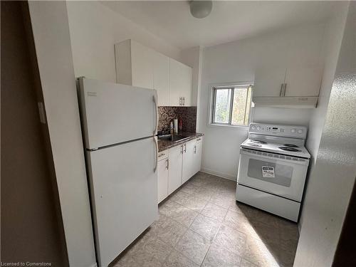 37 Bond Street S, Hamilton, ON - Indoor Photo Showing Kitchen