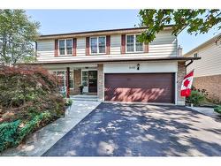 2185 Blackburn Court  Burlington, ON L7P 4B3