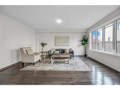 3 Kelso Drive, Caledonia, ON - Indoor Photo Showing Living Room