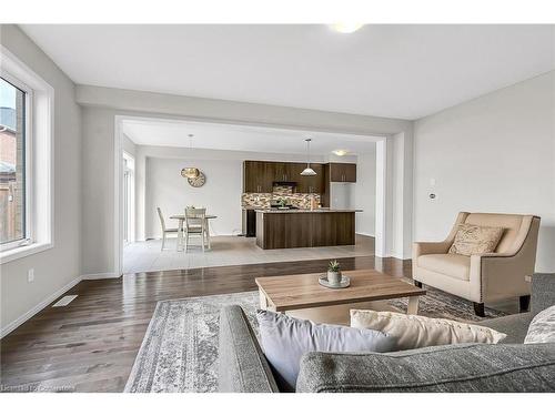 3 Kelso Drive, Caledonia, ON - Indoor Photo Showing Living Room