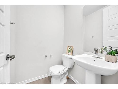 3 Kelso Drive, Caledonia, ON - Indoor Photo Showing Bathroom