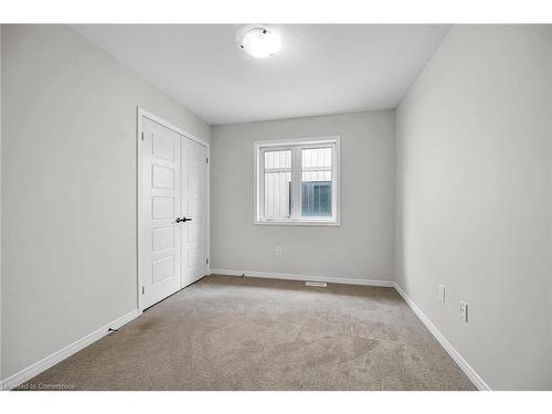 3 Kelso Drive, Caledonia, ON - Indoor Photo Showing Other Room