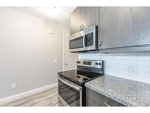 418-118 King Street E, Hamilton, ON - Indoor Photo Showing Kitchen