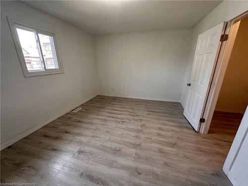 1525 Barton Street E, Hamilton, ON - Indoor Photo Showing Other Room