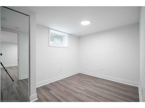 27 East 26Th Street, Hamilton, ON - Indoor Photo Showing Other Room