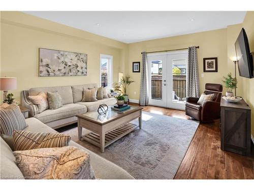 412 Annalee Drive, Ancaster, ON - Indoor Photo Showing Living Room