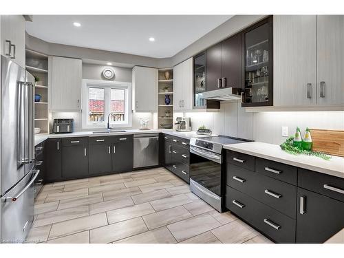 412 Annalee Drive, Ancaster, ON - Indoor Photo Showing Kitchen With Upgraded Kitchen