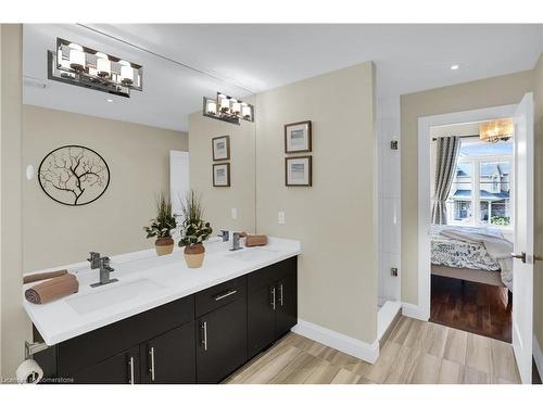 412 Annalee Drive, Ancaster, ON - Indoor Photo Showing Bathroom