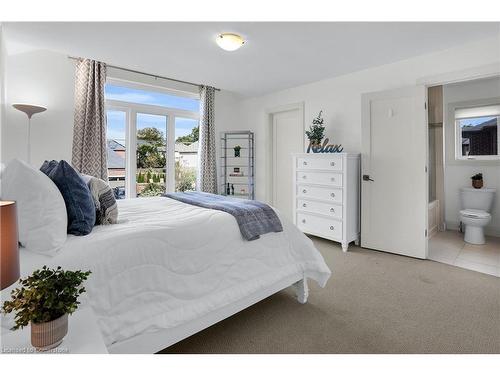 412 Annalee Drive, Ancaster, ON - Indoor Photo Showing Bedroom