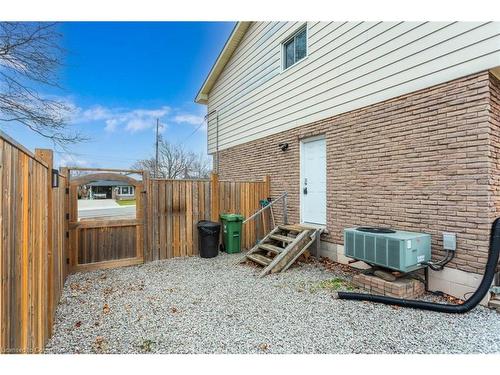 Lower-172 Berkindale Drive, Hamilton, ON - Outdoor