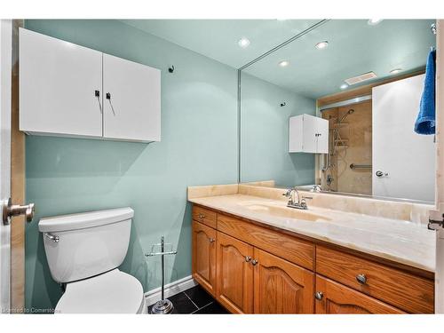 404-301 Frances Avenue, Hamilton, ON - Indoor Photo Showing Bathroom