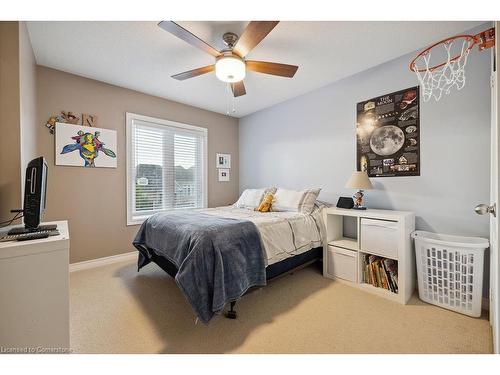 3047 Ferguson Drive, Burlington, ON - Indoor Photo Showing Bedroom